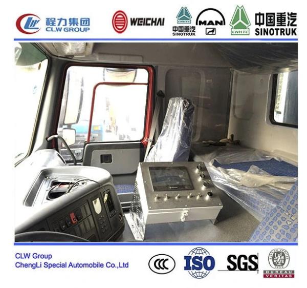 HOWO Construction Asphalt Chip Sealer Macadam Gravel Synchronous Truck