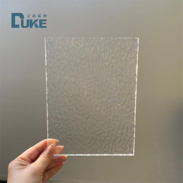 Folha acrílica listrada em forma de V, transparente, de textura de pedra Folhas extrudidas