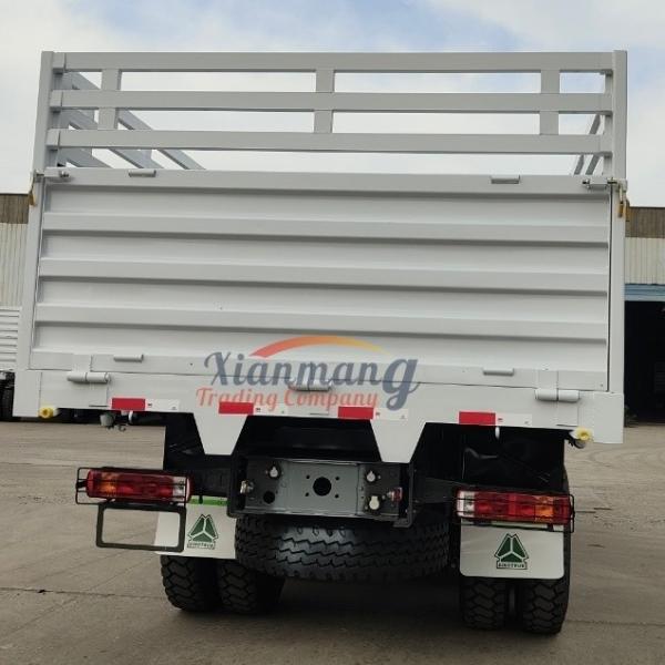Sinotruk HOWO 6X4 371HP 20-30t Fence Cargo Truck 3 Axles Used Draw Bar Trailer