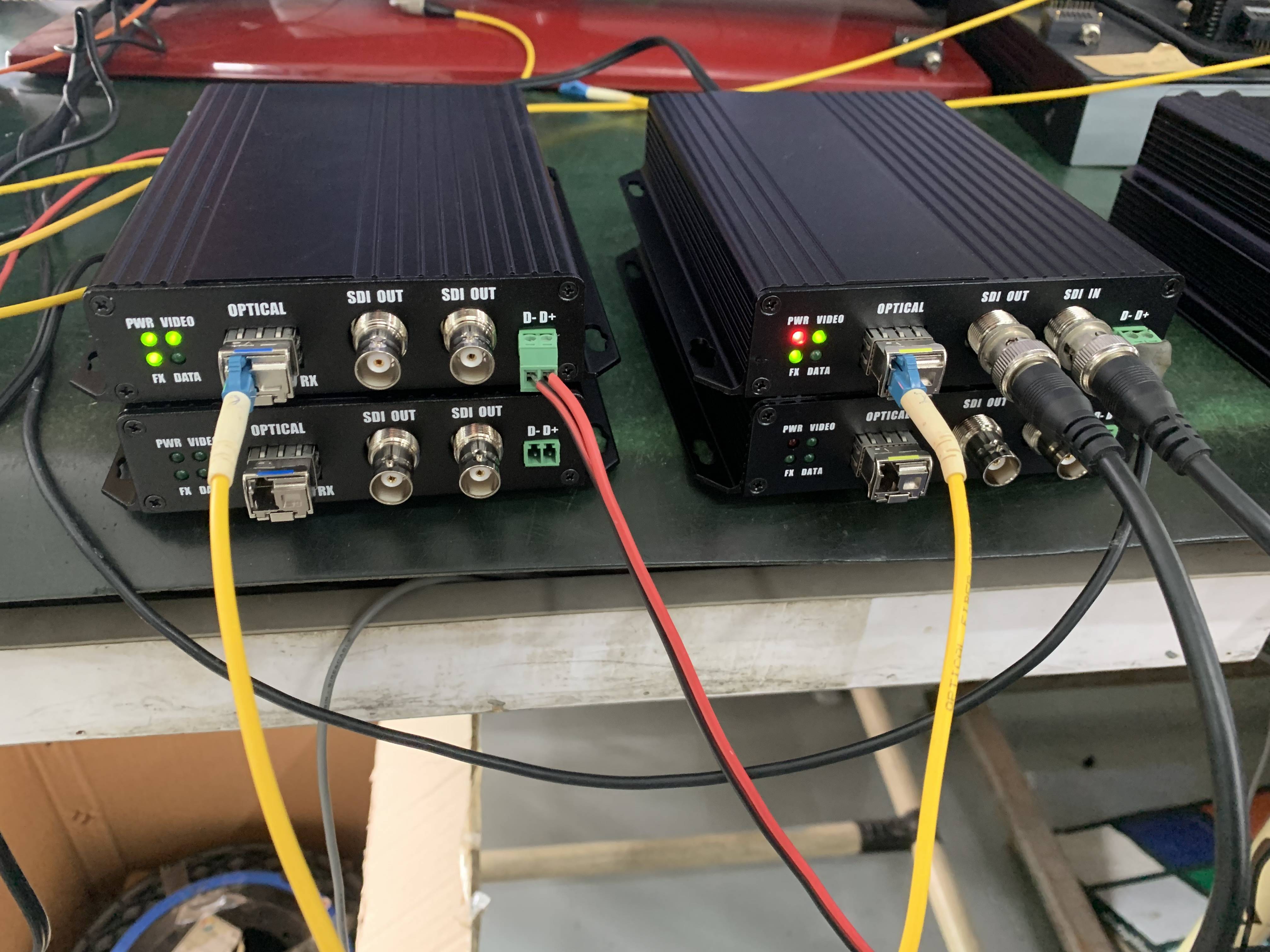 HD-SDI RS485 Волоконный видеорасширитель LC Волоконный 1310/1550nm 20Km 12V вход