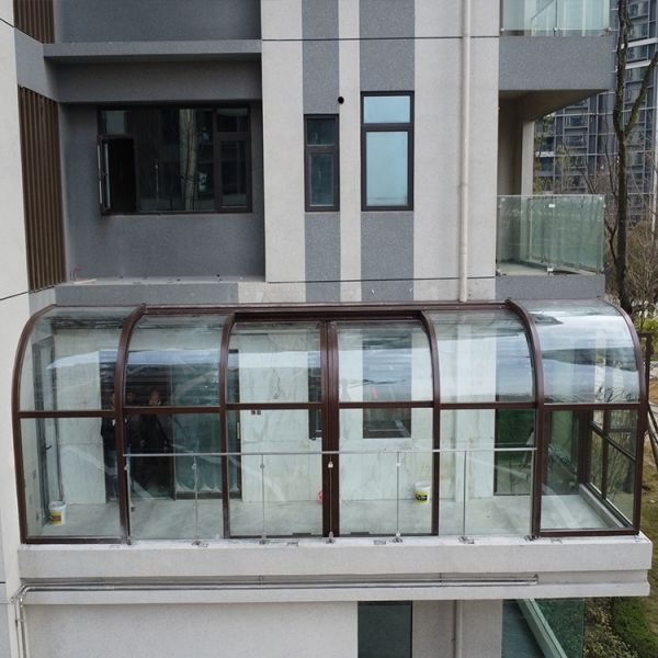 High Quality Custom Prefabricated Winter Garden Sunroom Modern Luxury Glass House with Flat Tempered Roof for Hotel Park Villa