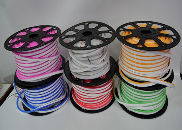 A série da extrusão conduziu tamanho 12V/24V de néon do silicone da luz da corda do cabo flexível o mini