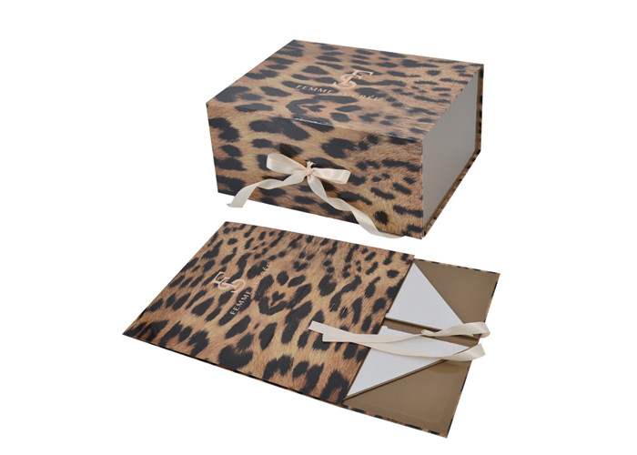Картон CMYK 128gsm магнитное упаковывая Shoebox FSC для вина