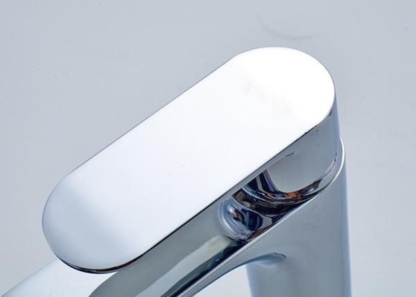 Solid Brass Swan Bathroom Faucet , Bathroom Water Faucet Free Rotation Zinc Handle