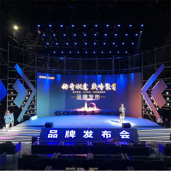 Lionled P3.91 Indoor LED Rental Display for Stage/Concert/Advertising