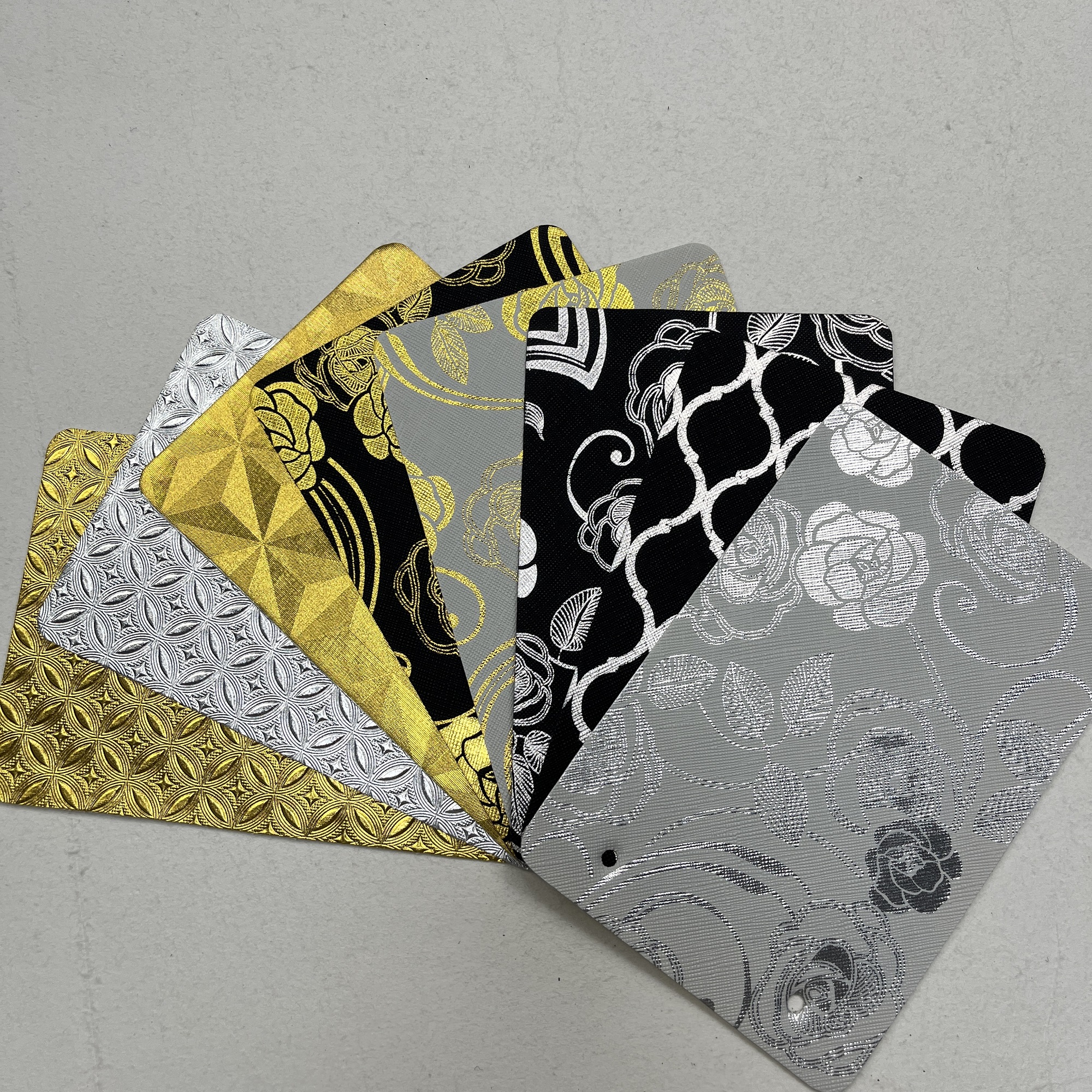 Ready to Ship Pu Leather crocodile Leather Fabric 60% Pu 40% Rayon Synthetic Embossed Leather
