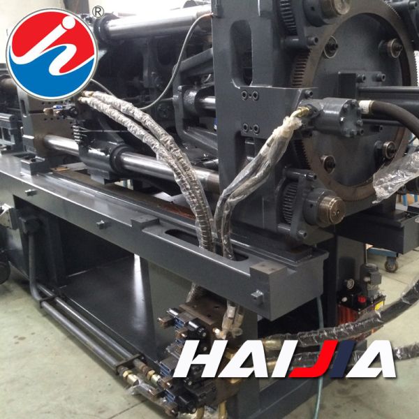 CE ISO9001 certificated pvc two color injection molding machine slipper with 3.1kw heat power ensuring stable and slipper manufacturing