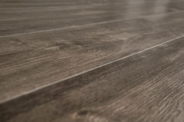 Flame Retardant Click Lock Luxury Vinyl Plank Flooring Convenient Construction