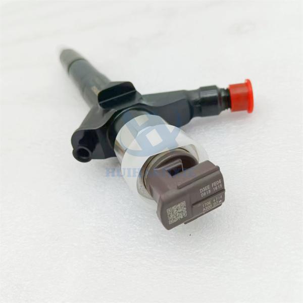 Parties d'excavatrice de bonne qualité Buse d'injecteur diesel 095000-6250 16600-EB70A 0950006250 16600EB70A Pour moteur Nissan Navara 1RZ injecteur de carburant