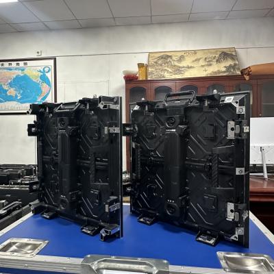 Second Hand Cube LED Display Gloshine DN Series P2.9 Cube Led Screen