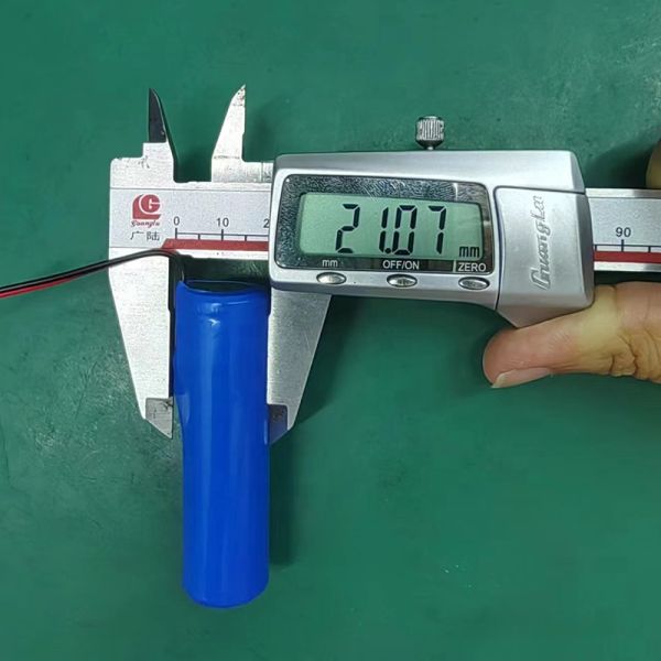 3.7V 1200mAh 18650 Lithium-ion Battery Pack with PCB Protection for Power Tools and Electronics