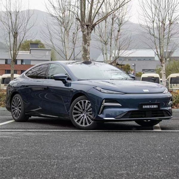 For Galaxy Starry 8 2025 Plug-in Hybrid Electric Vehicle EM-P Explore Edition >700km NEDC Range 4-door 5-seater Sedan for Sale