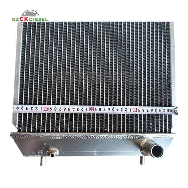 Radiateur de réservoir d'eau 22F-03-11110 Pour la pelle PC35MR-1 PC35MRX-1A PC38UU-3