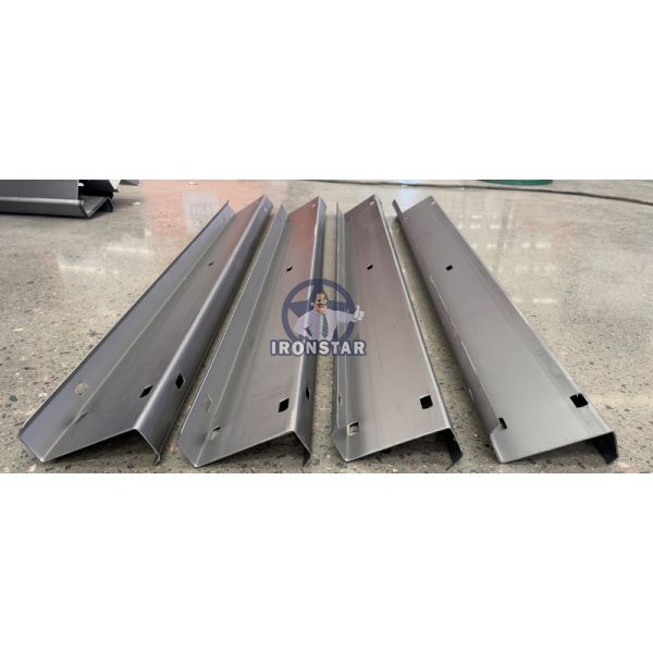 “Full Automatic Hydraulic Quick Change CZ Purlin Roll Forming Machine for Construction Full Auto Quick Change CZ Purlin Making Machine for Building Materials”