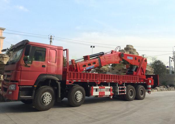 Red Truck Mounted Boom Crane , Truck Mounted Lifting Equipment Knuckle Boom