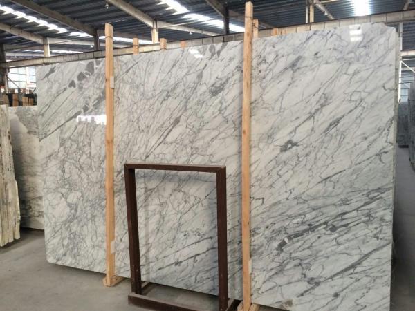 Natural Statuario Marble Tiles , Customized Size White Marble Floor Tile