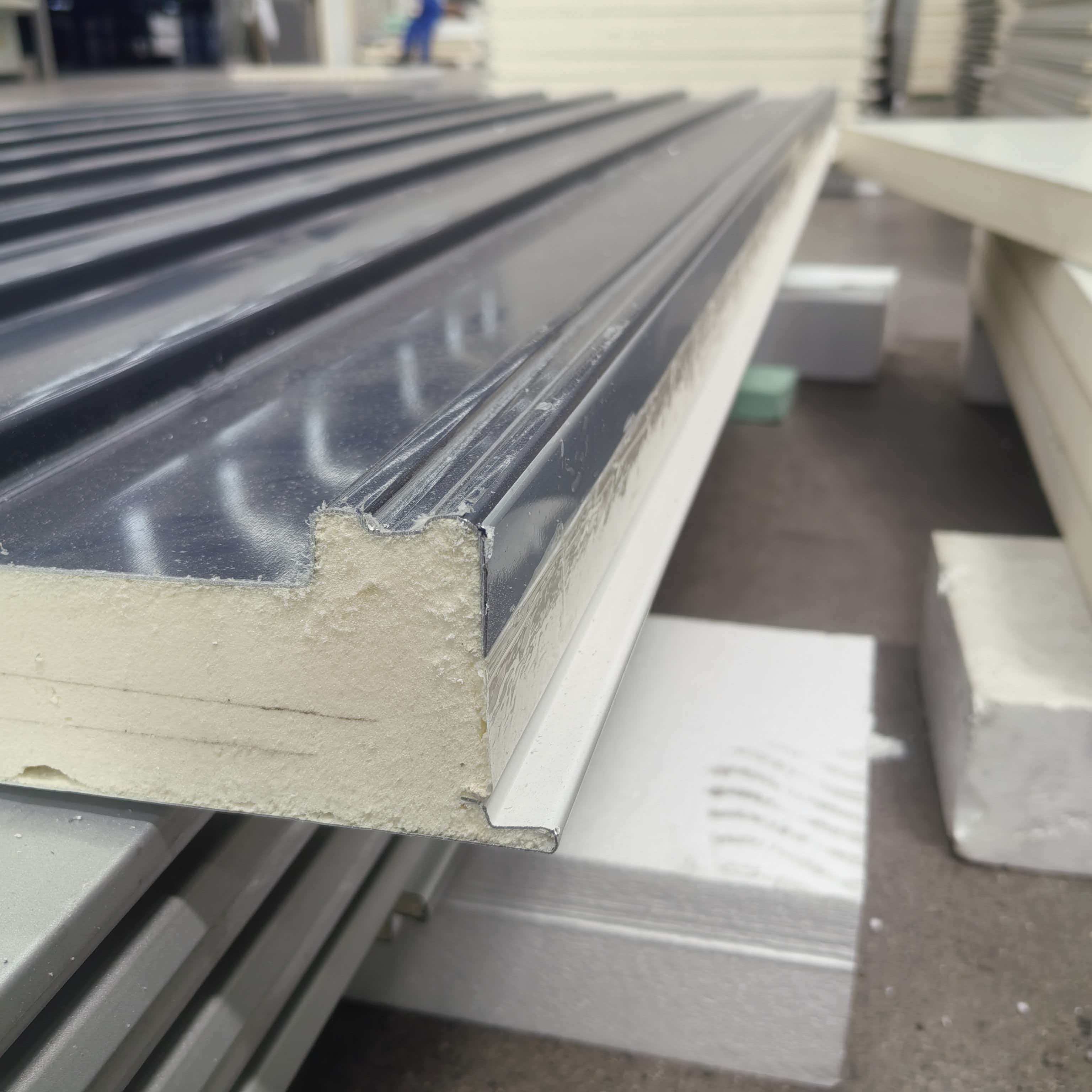 Corrosion Resistant PIR Roof Panels with Long Service Life and ≤0.02W/m*K
