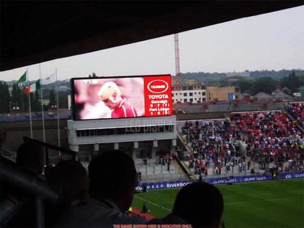 P6.67mm Stadium LED Banner Display High-Definition Advertising LED Video Billboard Wall