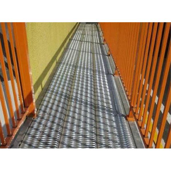 Diamond-Strut Safety Grating With Non-Slip, High Strength, Lightweight