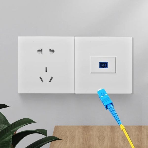 86*86mm Wall Mounted Faceplate 2 Ports With SC/UPC  Adapter Fiber Optic Termination Box