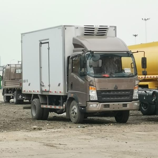 Caixa centígrada de Refrigerador Caixa Van WD615.62 Japona para o camionete