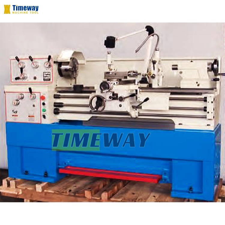 Manual Precision Gear Head Metal Engine Lathe with Range of Spindle Speed 40 1800 r.p.m