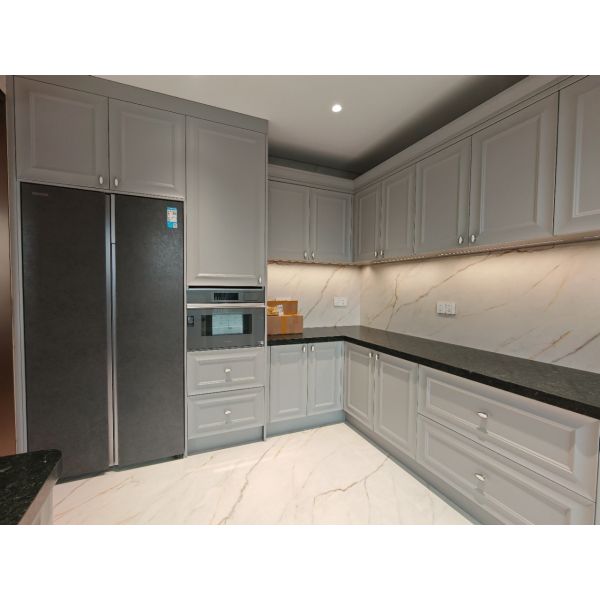 White French Style Stainless Steel Kitchen Cabinets For Traditional Family Homes