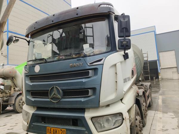 10 Square Industrial Heavy Duty Concrete Mixer White With Hino Engines