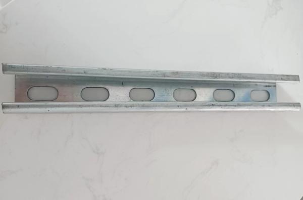 Steel Galvanized Metal Strut C Channel SS304 Unistrut Slotted Strut Channel
