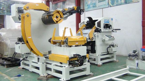 Stamping Pneumatic NC Servo Feeder / High Performance Metal Straightener Equipment