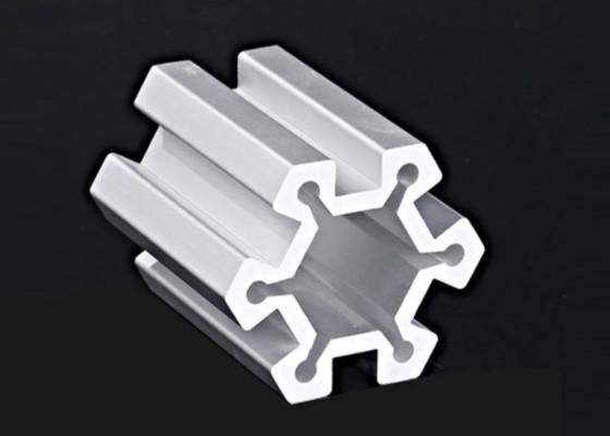 L'extrusion en aluminium anodisée de radiateur profile l'usinage de la commande numérique par ordinateur 4-Axis