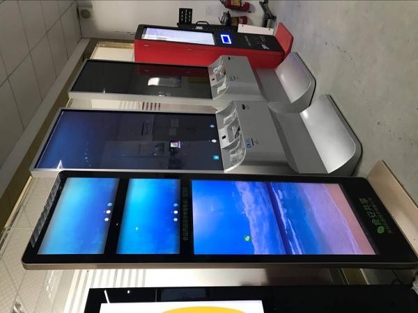 O OEM projeta pontos interativos do toque do multi quiosque da indicação digital do toque 10 para a alameda