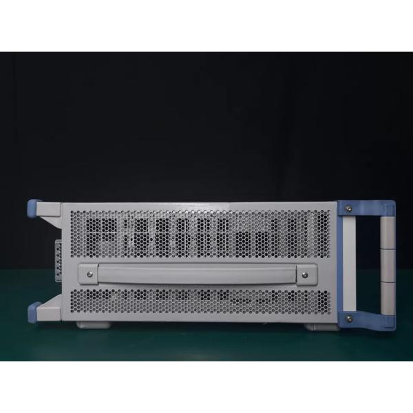 Rohde & Schwarz CMW500 Durable Wideband Radio Communication Tester with SCPI Remote Control