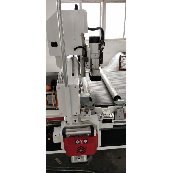 副木木製CNCのルーターの打抜き機の理性的なコンピューター制御耐久財