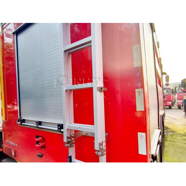 HOWO 4*4 Пожарный грузовик HOWO 5000L Водяная пенная цистерна Пожарный грузовик Мини пожарный грузовик