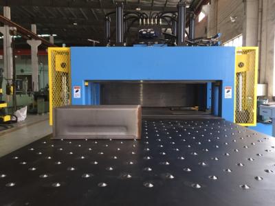 300 - aleta ondulada da largura da placa de aço de 1300mm que forma a máquina para o tanque do transformador