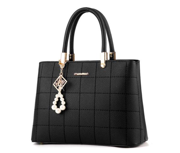 Square Shape Leather Shoulder Handbags , Soft Leather Shoulder Bags For Womens 