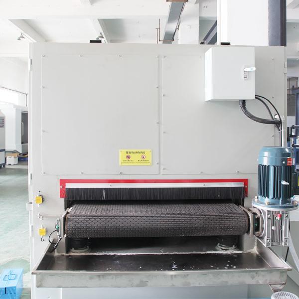 Cortando a folha de aço inoxidável de lustro de Sander Machine 1300mm do plano