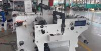 Máquina automática rotativa de corte y troquelado de etiquetas adhesivas rollo a rollo con hendido