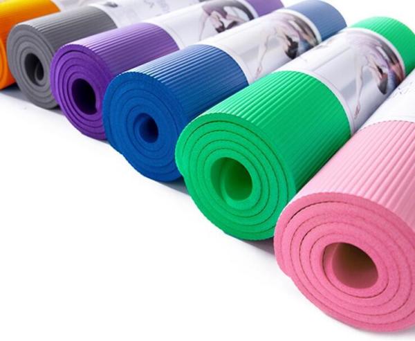2016 Hot Sale Non Slip PVC Thick Yoga Mats With Carry Strap ,Available 10 Colors Choice,Eco-Friendly
