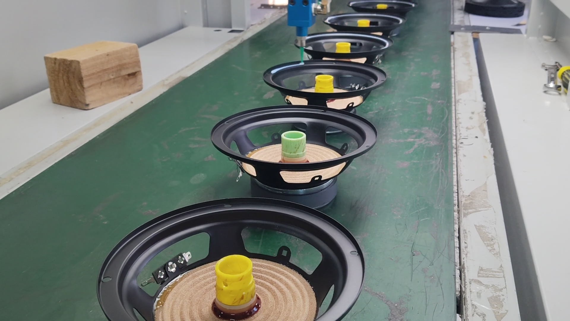 30W 8 ohms Frameless Ceiling Speaker Magnetic-frame Passive Speaker 6 Inch Coaxial Speaker Cost-effective Speaker OEM ODM