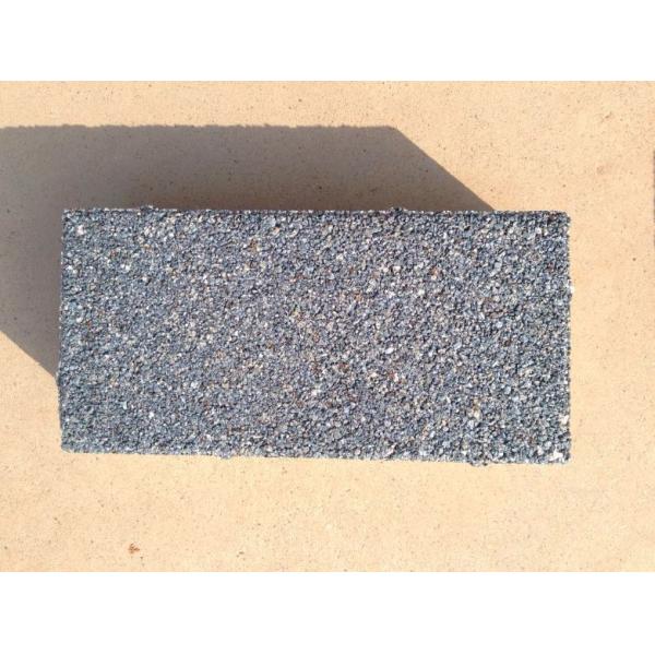 Less Than 6% Water Absorption Rate Brown Porous Permeable Brick Gravel Paving Driveway