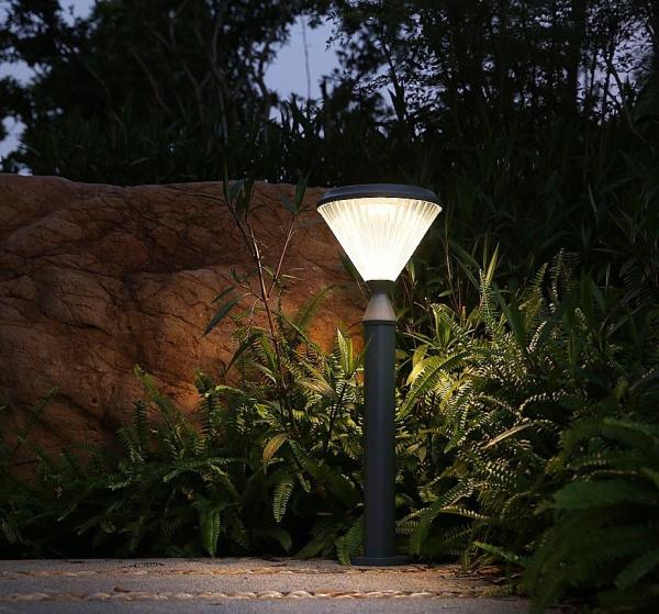 CE RoHS CCC 9W LED 20ah Garden Solar Stake Lights Outdoor