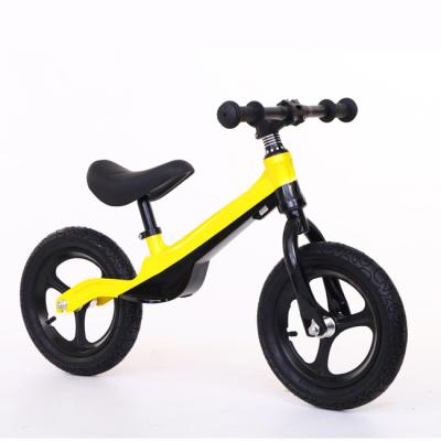Compacto 12 polegadas de roda de equilíbrio bicicleta de liga de magnésio quadro