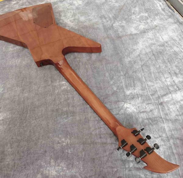 Rosewood Fingerboard Sun Inlays Fingerboard Electric Guitar in Brown with Black Hardware
