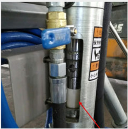 Glass Beads Dispenser 5.5HP Honda Engine Road Painting Machine