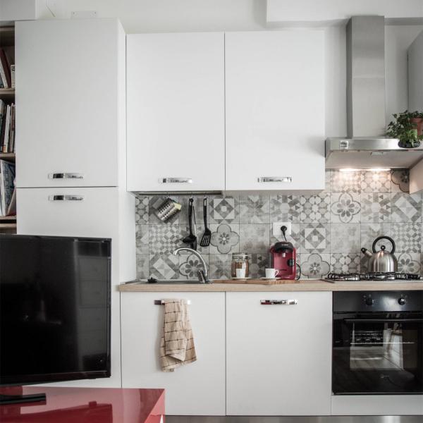 Apartment Used Modern White Cupboard Ghana Kitchen Cabinet Designs For Small Kitchens