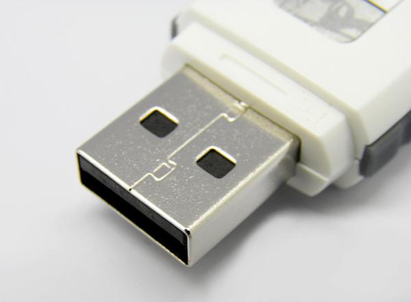 Movimentações marcadas do flash de USB para kingston DTG3