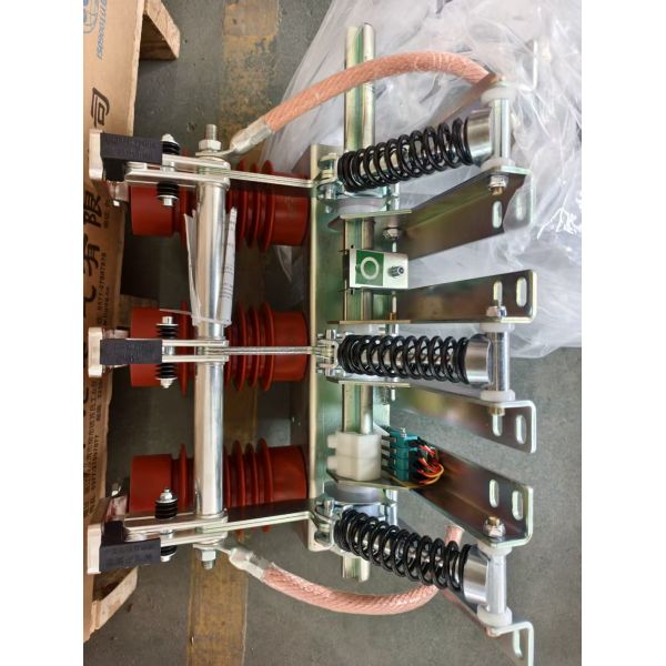 11kv 1250A Indoor Earthing Switch with 150mm Poles And Insulation Plate