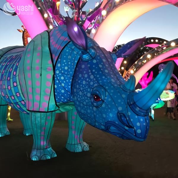 Linternas chinas de animales de seda hechas a mano con forma de rinoceronte impermeables